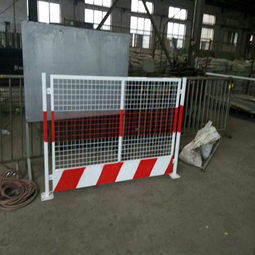 振鼎絲網(wǎng) 焊接式基坑圍欄與建筑工地防護(hù)網(wǎng)的直銷優(yōu)勢(shì)